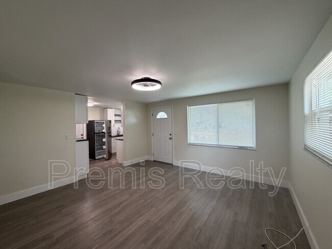 Photo - 2028 N Betty Ln