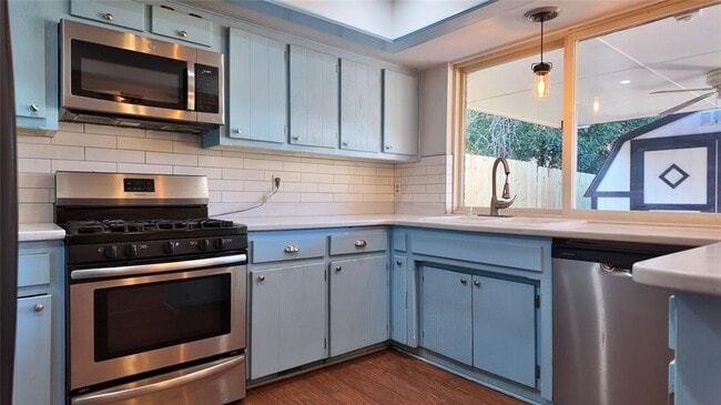 Photo - 225 Tunbridge Rd