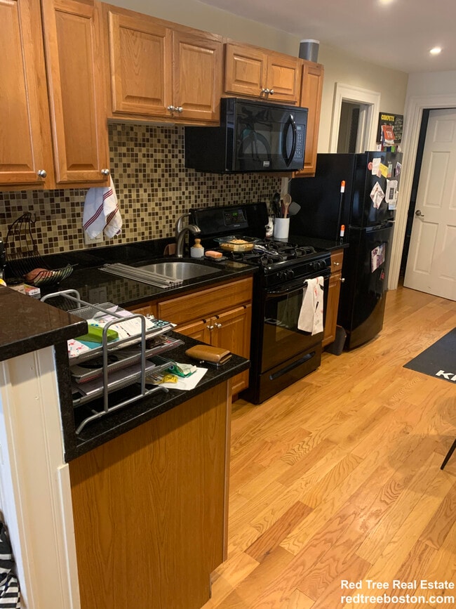 61 Joy St Unit 1