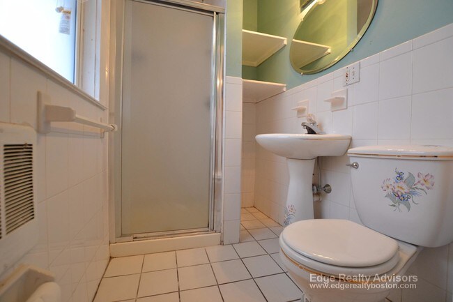 22-24 Everett Sq. Unit 2