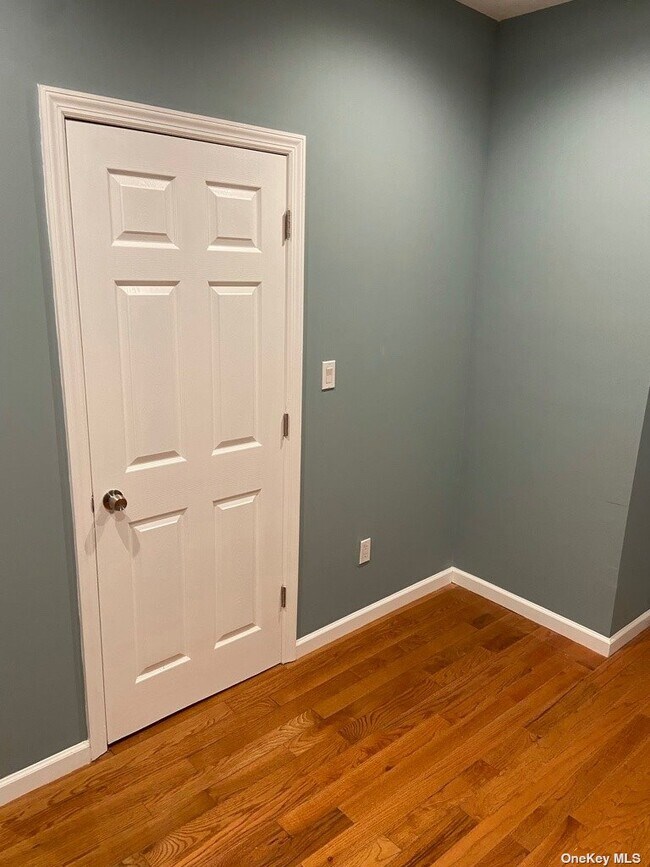 Photo - 630 E 230th St Unidad 2F