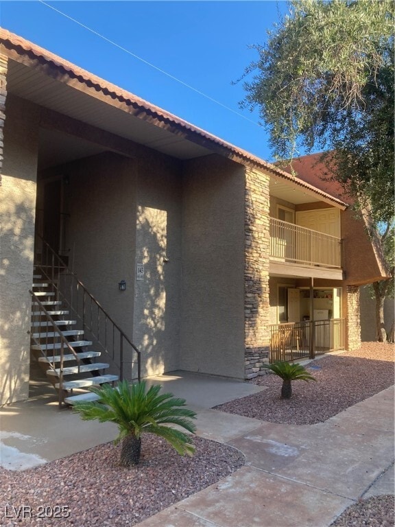 Building Photo - 5152 River Glen Dr Unit 462