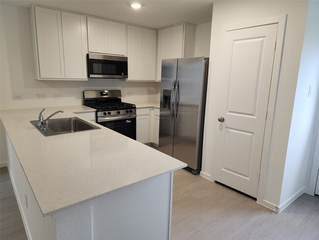 Photo - 21610 Cottonwood Mdws Trl