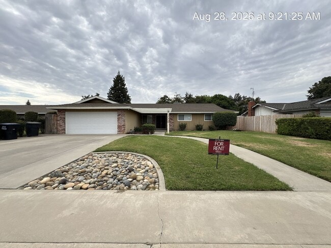 Building Photo - 1009 W Laura Ave
