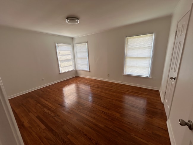 Photo - 1118 Woodley St