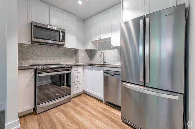 2BR, 1BA + Den - Kitchen - 3015 & 3017 Queen St E
