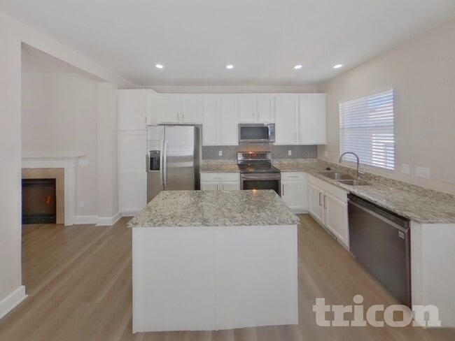 Photo - 2290 St Claire Dr
