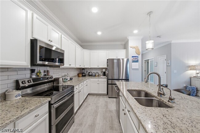 19584 Utopia Ln