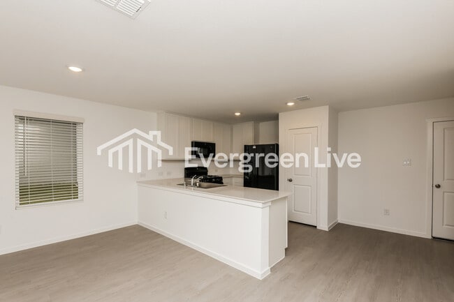 Photo - 10724 Dusty Rnch Rd