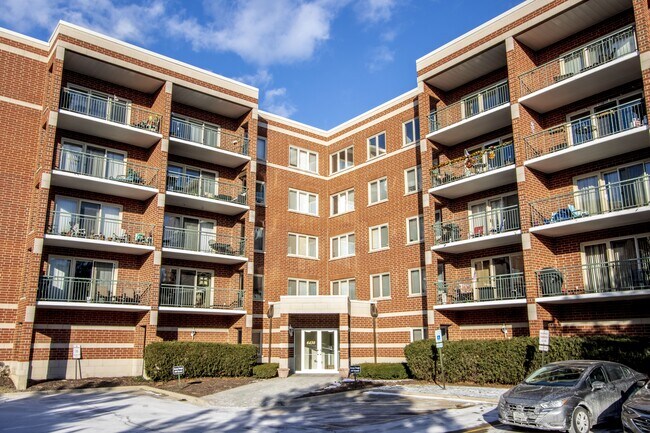 Photo - 6430 W Berteau Ave Unit 210