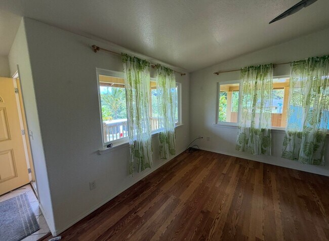 Photo - 4 bed Kalaheo Furnished home