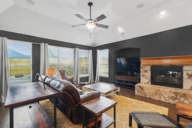 Photo - 10701 Los Rios Dr