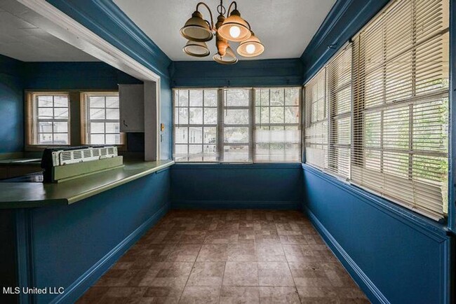 4718 Main St Unidad 4718 Main st unit B