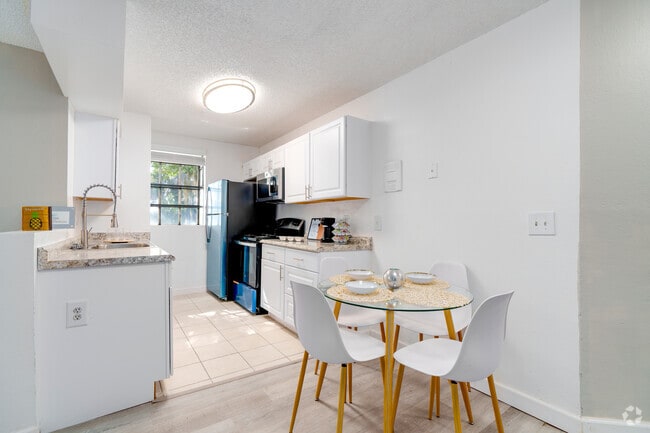 B1 - Bella - 2BR, 2BA - 875SF - Kitchen