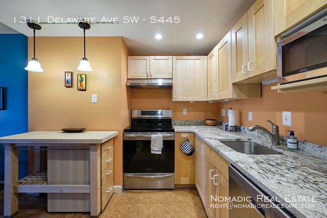 Photo - 1311 Delaware Ave SW Unidad S445 Rental