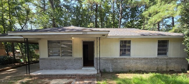 Building Photo - Haskell Heights Section 8 eligible. Rental