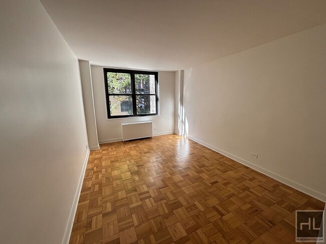 Photo - EAST 49 STREET Unit 5B