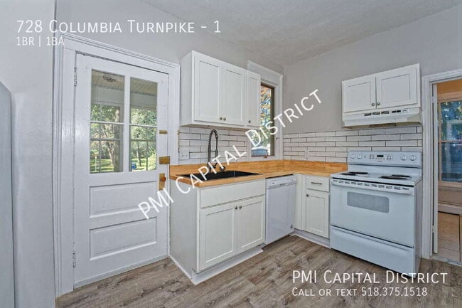 Building Photo - 728 Columbia Turnpike Unit 1