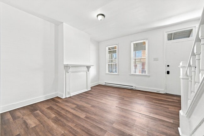Building Photo - 5506 Linmore Ave