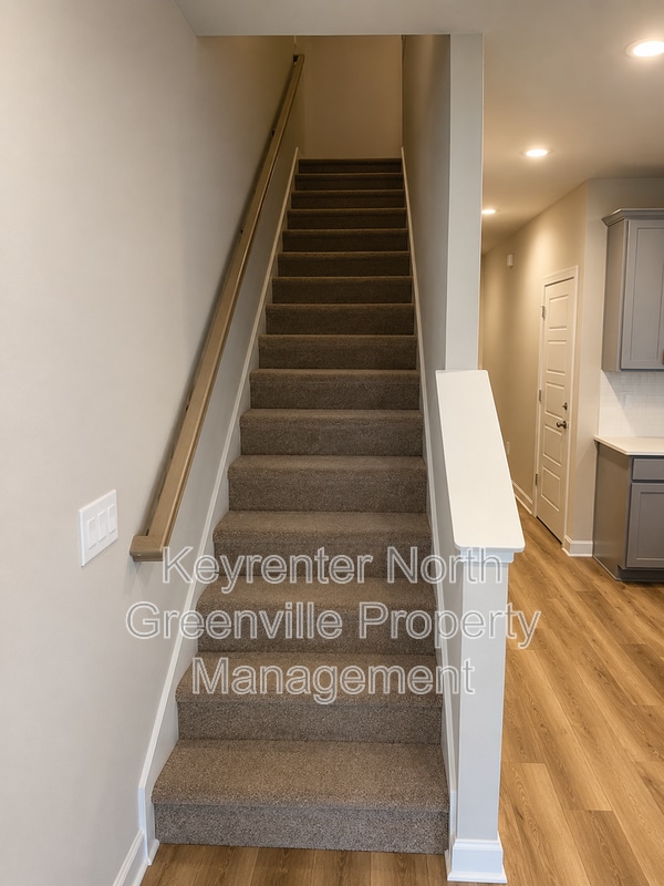 Photo - 867 Ernest Ln