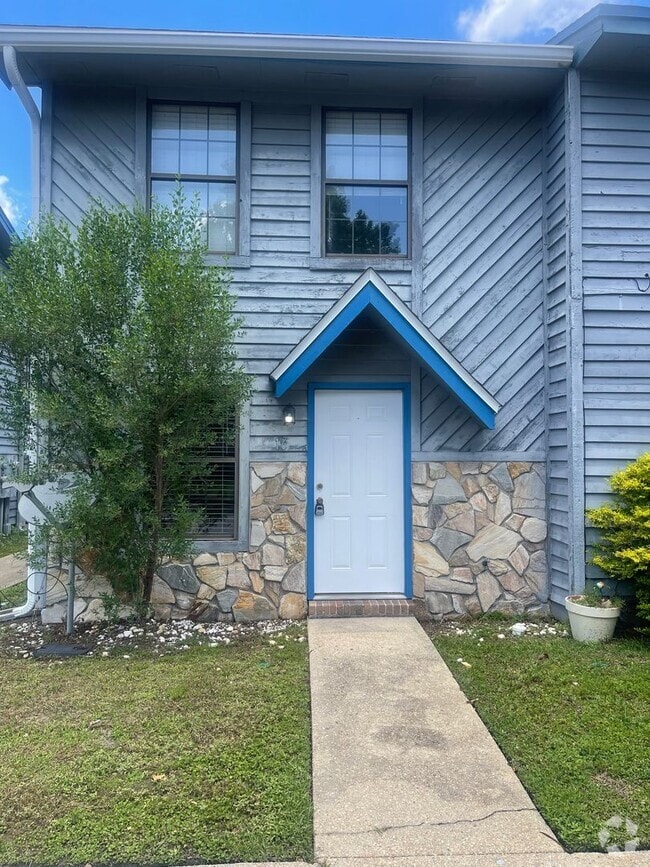 Building Photo - POOL-VIEW/ ACCESS - 2 Bedroom 1.5 Bath Tow... Rental