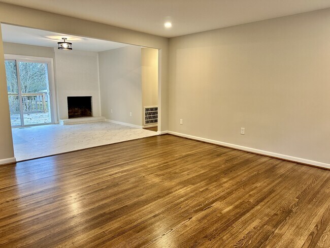 Photo - 231 Hillwood Ln