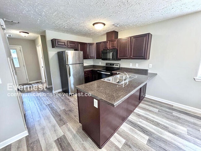 Photo - 619 E Sevier St