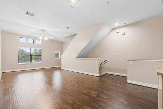 Photo - 3501 Link Valley Dr. Unit 102