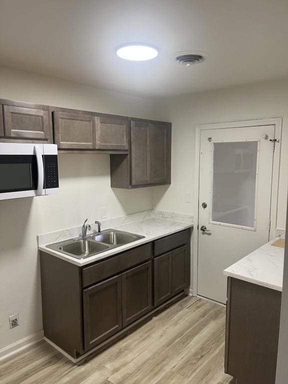 Building Photo - 105 N Russell St