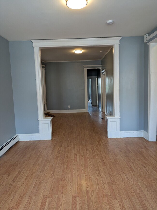 Photo - 231 Bayview Ave