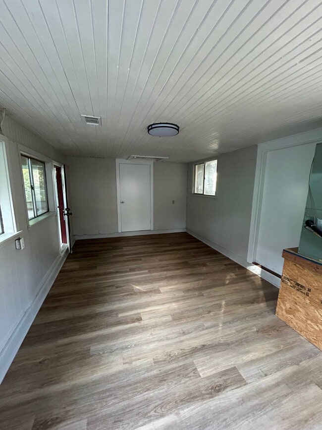 Photo - 815 W Main St