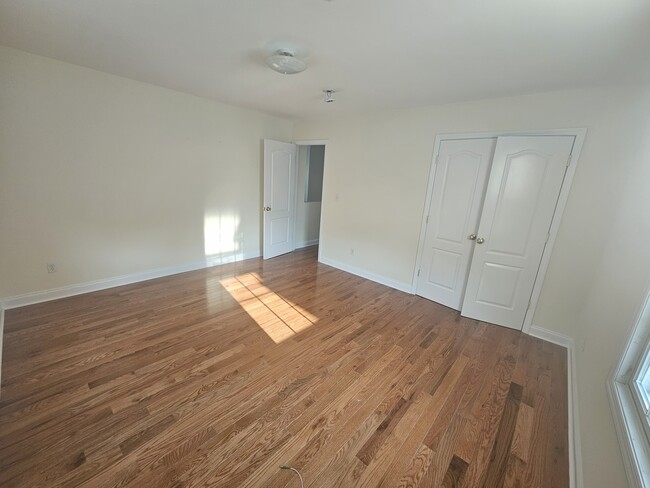 Building Photo - 35 Woodrow St Unit 2nd Floor Rental