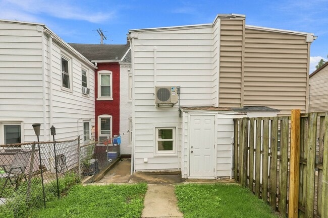 Photo - 550 Dauphin St