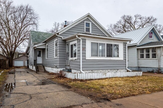 Photo - 3-4BR Rent or Rent to Own with New Kitchen and Garage!