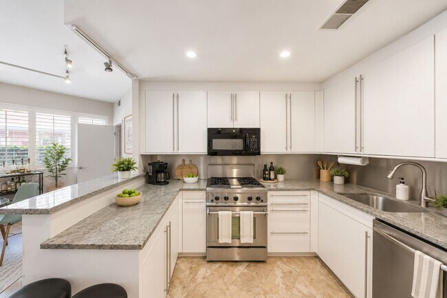 1300 13th St NW Unidad 102