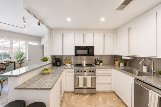 Photo - 1300 13th St NW Unit 102