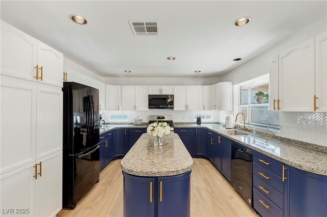 Photo - 9156 Sapphire Point Ave