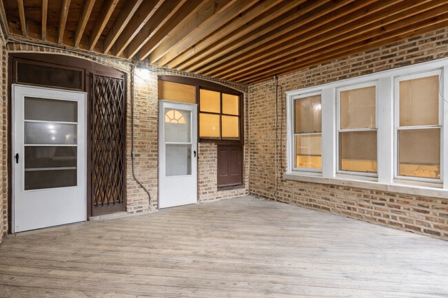 Photo - 2461 N Clark St Unit 3