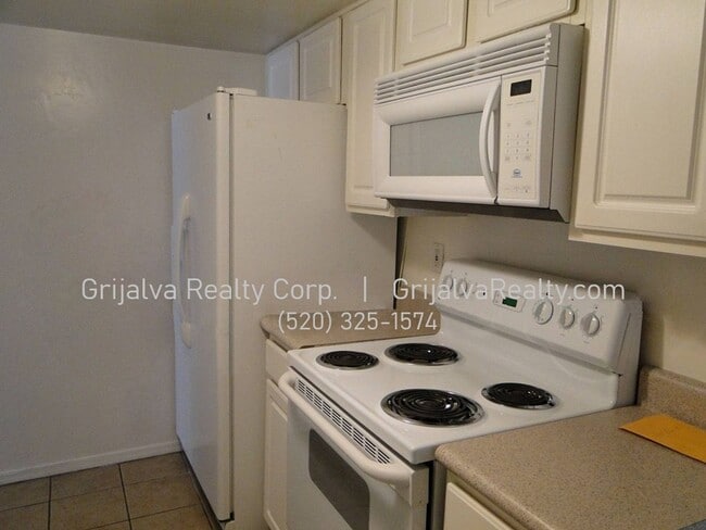 Photo - 1440 E Elm St Unit 01