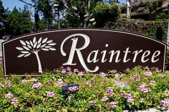 Building Photo - 4307 Raintree Cir Unit 4307 Raintree Circle Rental