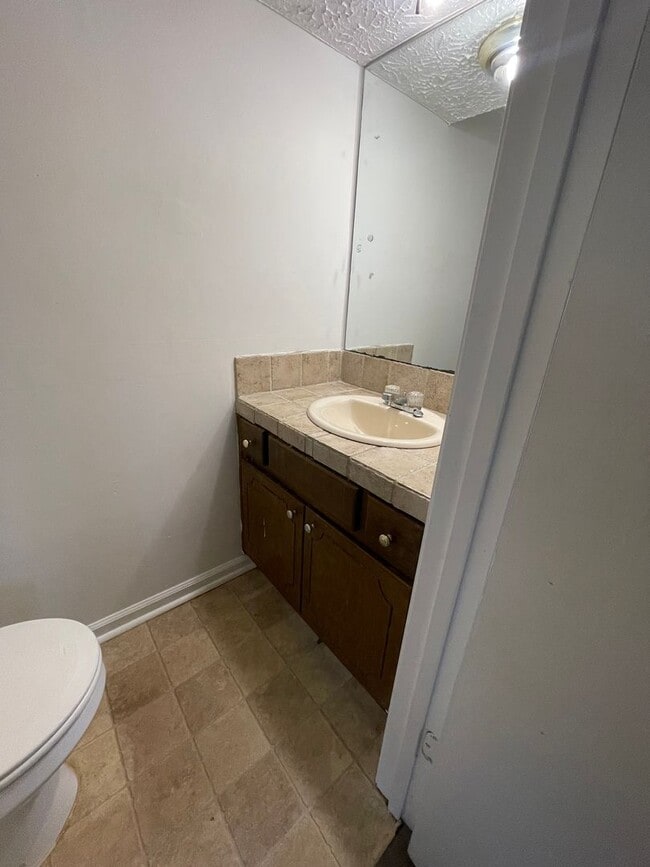 Photo - 2 bedroom duplex on cul-de-sac in McDonough