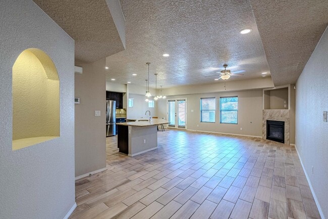 Photo - 6443 Los Cantos Ave