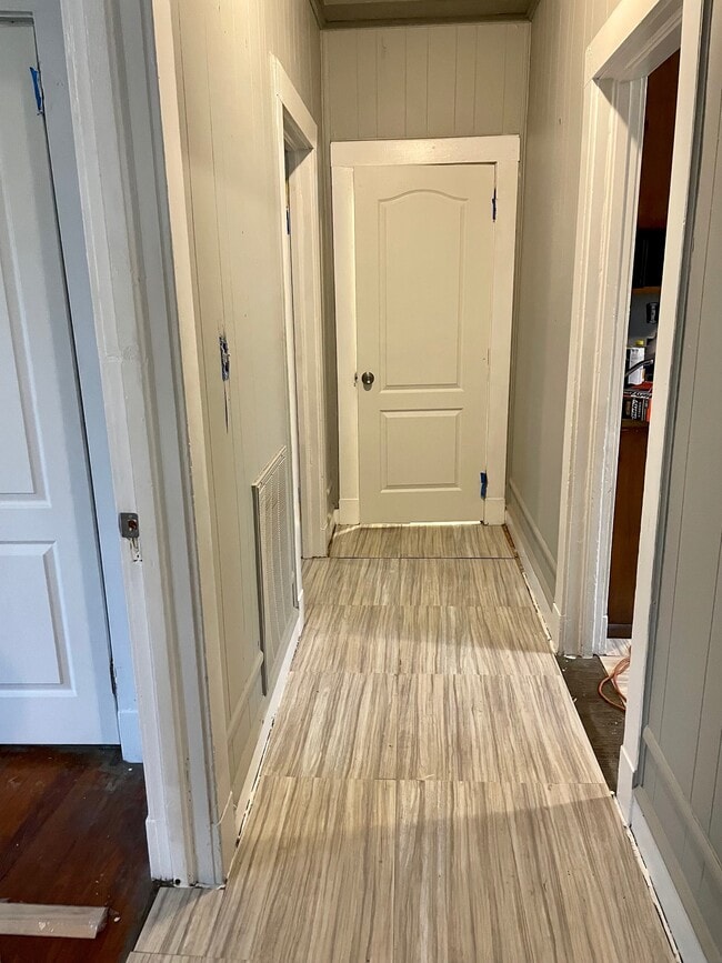 Hallway - 1131 Stillman Ave