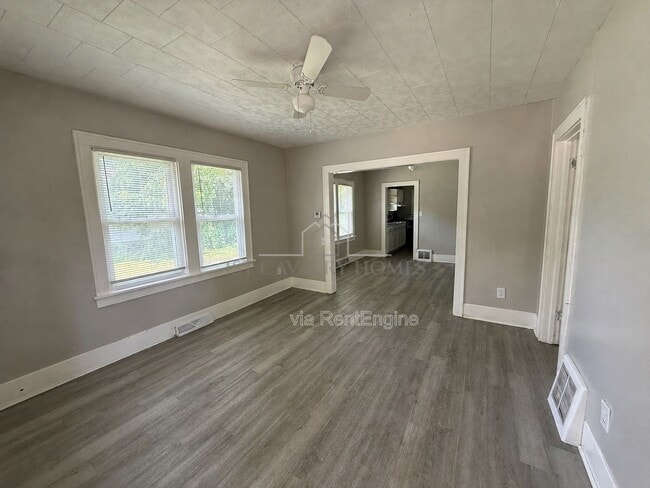 Photo - 283 Sobul Ave
