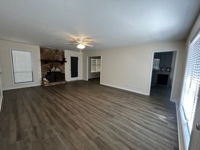 Photo - 180 Mill Trce