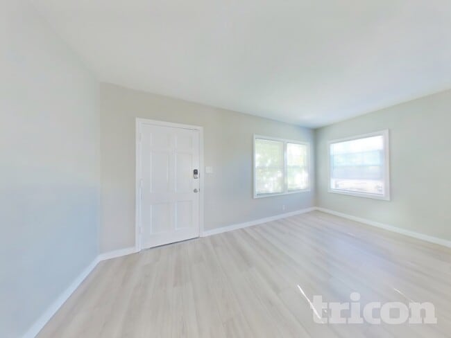 Photo - 627 Pierce St