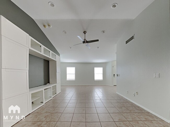 1314 E Escuda Dr