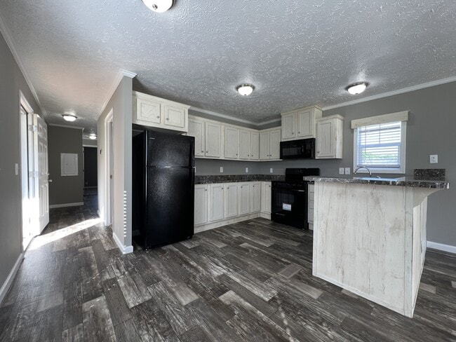 Photo - 53 Sugar Maple Dr