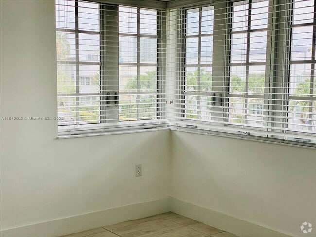 Building Photo - 1201 Pennsylvania Ave Unit 201 Rental