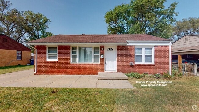 Building Photo - 2210 W Greenfield St Rental